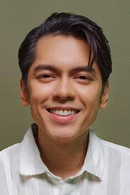 Carlo Aquino